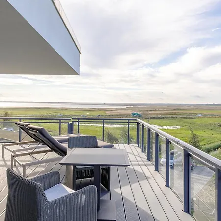 Strandlounge - 5 Sterne-wohnung Mit Xxl-balkon, Wellness & Boddenblick 公寓